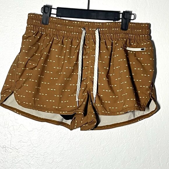 Vuori Clementine Shorts Size Small Brown Arrow Pattern Bikini Brief Mesh Lining - Picture 1 of 9